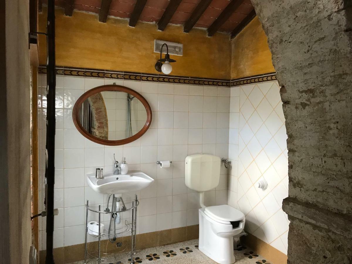 蒙特里久尼Agriturismo Biologico Ebbio别墅 外观 照片