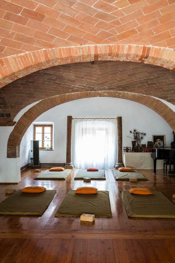 蒙特里久尼Agriturismo Biologico Ebbio别墅 外观 照片